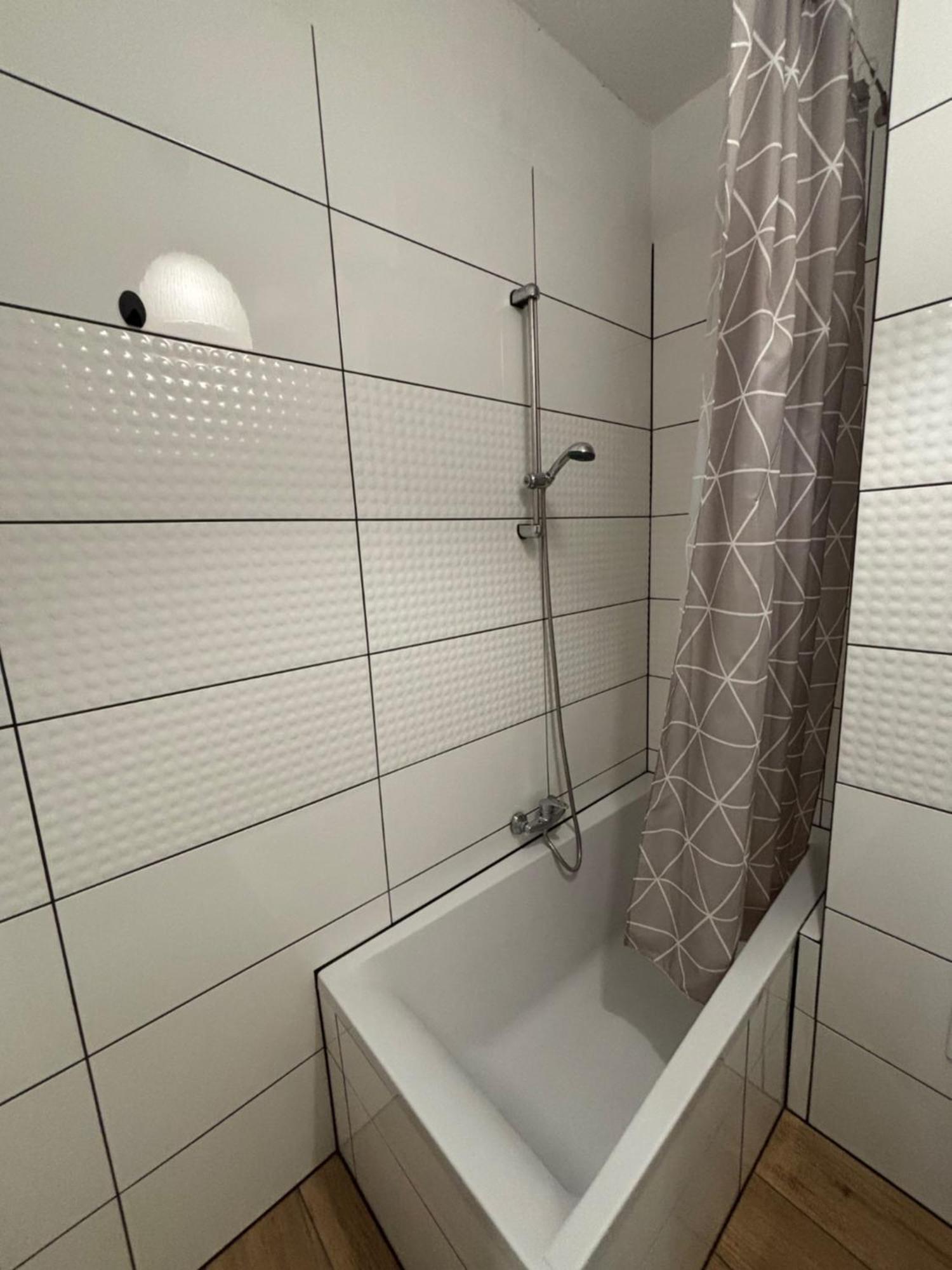 Holdek Apartamenty Francuska Катовице Екстериор снимка